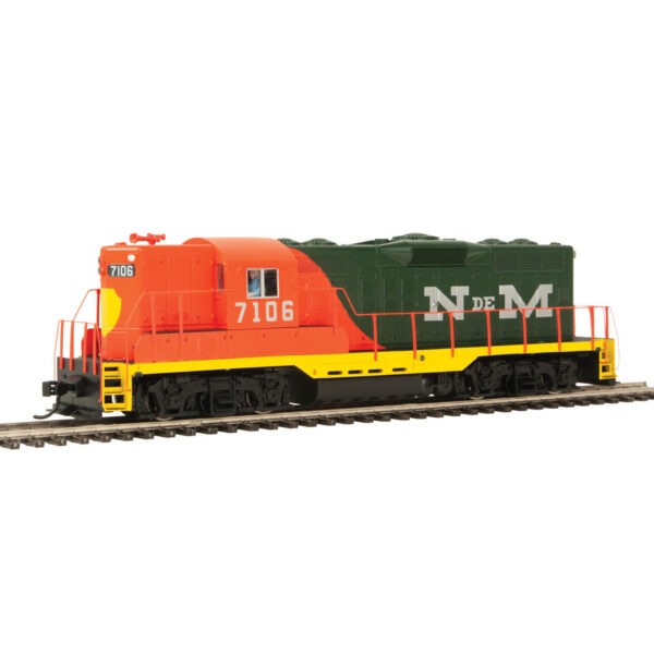 Walthers Mainline HO GP9 Phase II Ferrocarriles Nacionales de Mexico w/ DCC & Sound - Image 2