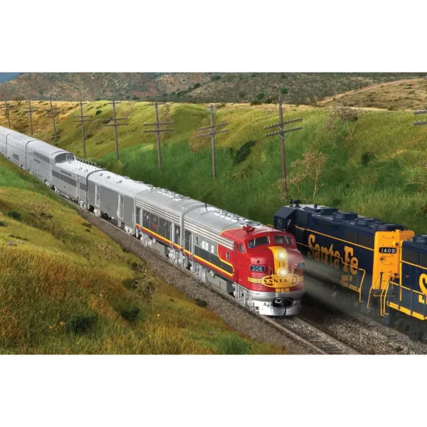 Walthers HO Proto Deluxe Edition Santa Fe "Late 1960s Combined Super Chief & El Capitan" 11-Car Set w/ Lights & Figures
