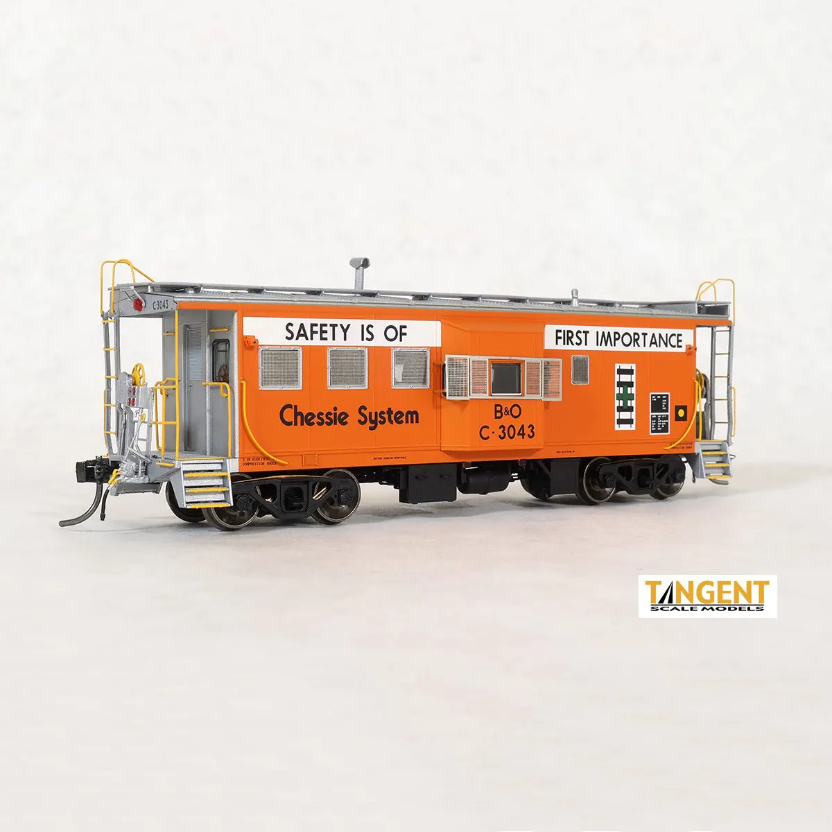 Tangent HO ICC I-18 Steel Bay Window Caboose Chessie System B&O "Orange Safety Is Of First Importance" w/ Lights