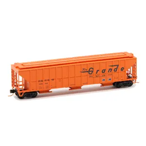 4700 3 Bay Covered Hopper