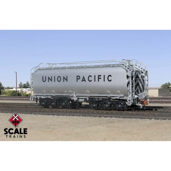 Scale Trains N Rivet Counter Maintenance of Way Water/Fuel Tender Union Pacific "Silver w/ Black Trucks"