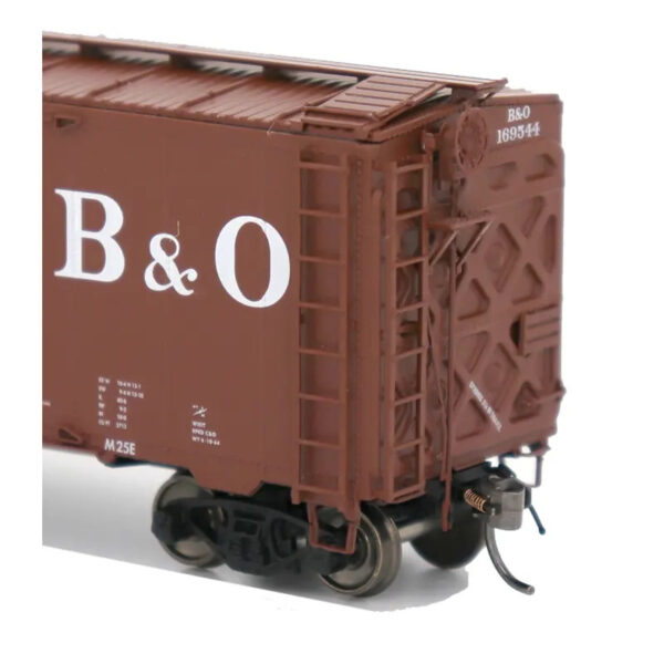 Intermountain HO 40' 1937 AAR Box Car Baltimore & Ohio "Deco Ends" - Image 2