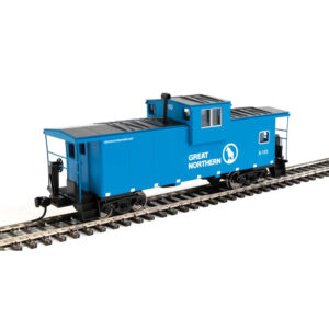 Walthers Mainline HO Wide Vision Caboose Great Northern "Big Sky Blue"
