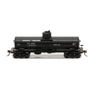 Intermountain HO 8,000 Gallon Riveted Tank Car Union Pacific