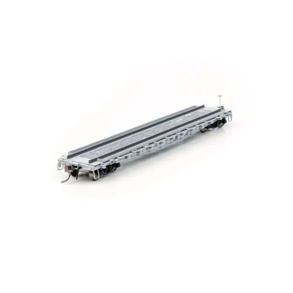 Rapido HO 50' F30a Flat Car Conrail "Maintenance of Way w/ Deck Rails" - Image 2